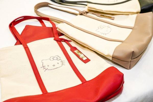 淡路島西海岸 ２つのハローキティのオンラインショップに 「Bling Me! × ハローキティ」 の大人可愛い商品が新登場！