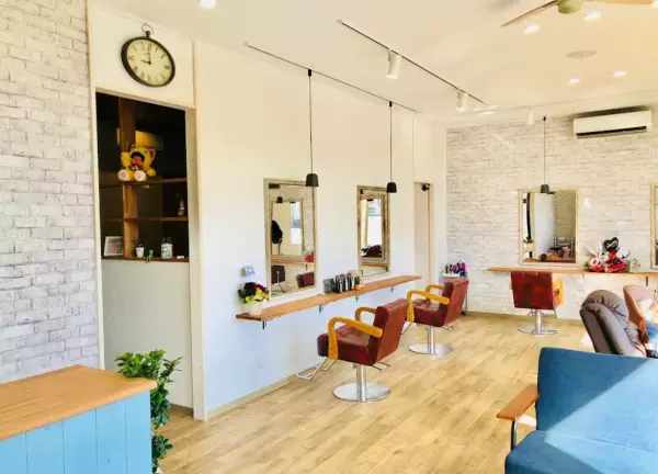 ヘア・ネイル・アイラッシュをトータルプロデュース！大人女性のキレイが見つかる『AZZURRI Beauty Works』の情報を駅近ドットコムで公開