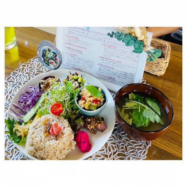 【地球と人に優しいごはん】気軽なヴィーガン飯の「借りぐらし喫茶」が大阪京橋にオープン！