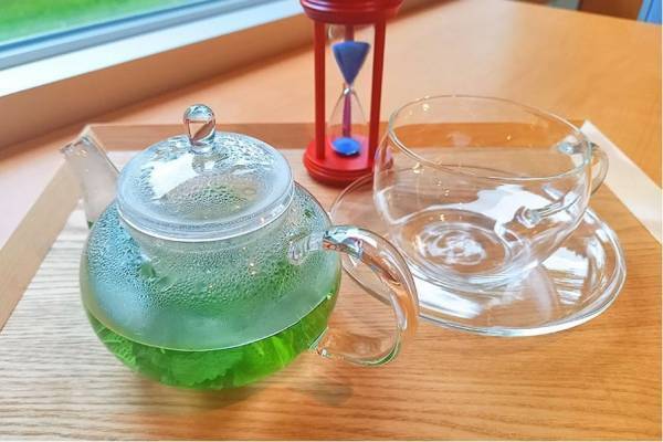 日光国立公園内、標高1,000メートルの避暑地 【大江戸温泉物語 日光霧降】自分で摘んだフレッシュハーブで入れるお茶を楽しむネイチャーアクティビティがスタート！