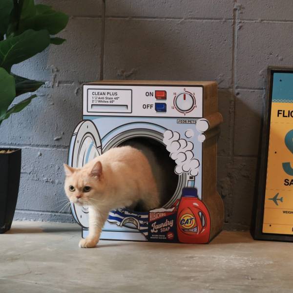 SNSで絶大な人気を誇るペットグッズ「爪とぎ」シリーズ数量限定の新作『クリスマスハウス』が登場！オンラインストア先行10％オフで本日発売！