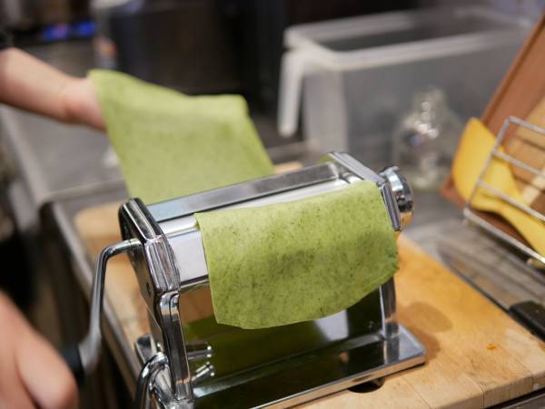 マンマ・ミーア！若きマンマ・都子(みやこ)が営むイタリアンバールL’incontro(リンコントロ)が池尻大橋にオープン！