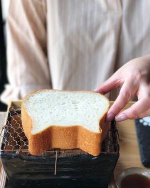 【復活】炭火で焼くねこ型食パン「イクスカフェの朝ごはん」が販売再開　～京都の和モダンカフェ「eXcafe（イクスカフェ）祇園新橋」～