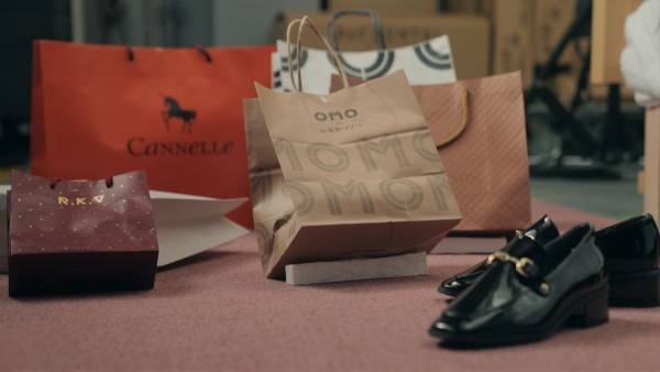 【OMO】～国内外で活躍する制作スタジオの撮影の裏側に密着～テンションあがる「街ナカ」ホテル「OMO(おも) by 星野リゾート」 テレビCMメイキング映像をニュースアプリSmartNewsで先行公開｜放映開始日：2022年11月30日