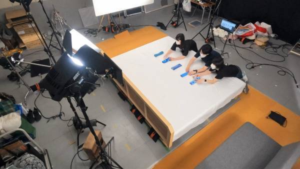 【OMO】～国内外で活躍する制作スタジオの撮影の裏側に密着～テンションあがる「街ナカ」ホテル「OMO(おも) by 星野リゾート」 テレビCMメイキング映像をニュースアプリSmartNewsで先行公開｜放映開始日：2022年11月30日