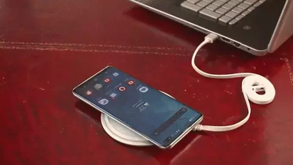 【数量限定３３%OFF】イギリス発カップにスマート革命！“白い金”高級磁器ボーンチャイナで作った自動発熱マグ