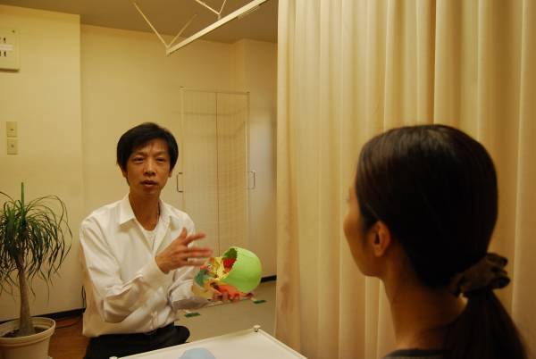 JR横浜駅から徒歩4分の横浜市神奈川区にある『横浜 馬場整体院』妊活、アトピー、自律神経が原因の不調（起立性調節障害他）などのお悩みの方におすすめ！精神的な問題はCKワープも受けられます。情報をFindビューティで公開