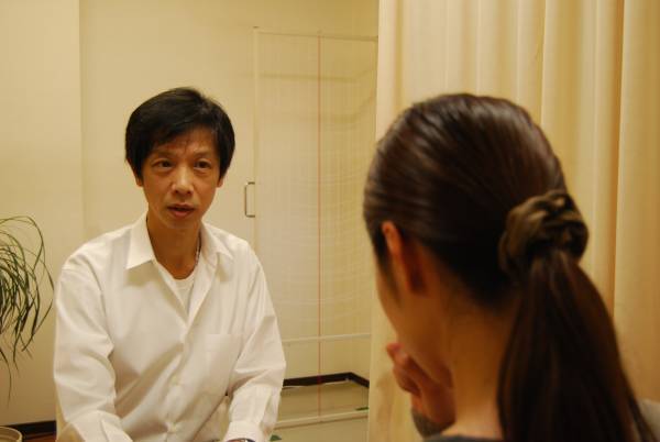 JR横浜駅から徒歩4分の横浜市神奈川区にある『横浜 馬場整体院』妊活、アトピー、自律神経が原因の不調（起立性調節障害他）などのお悩みの方におすすめ！精神的な問題はCKワープも受けられます。情報をFindビューティで公開