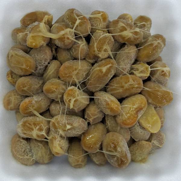 自然栽培大豆100％で作る、添加物など一切不使用の発酵食品