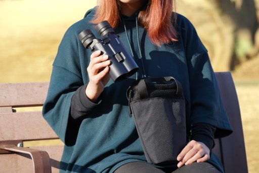 感動の視野。さらに進化した“ATERA（アテラ）II防振双眼鏡シリーズ”第3弾「ATERAII H14×42WP（ブラック）」を8月26日（金）に発売。