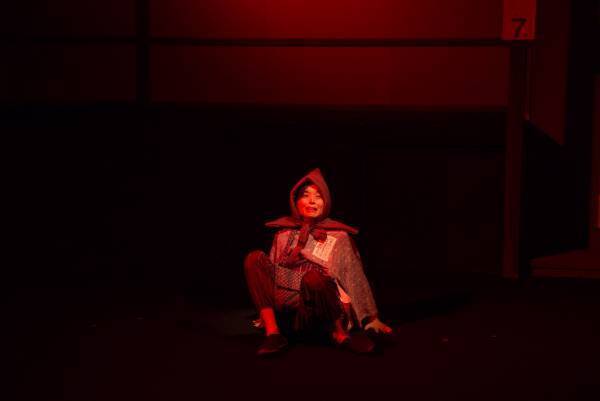 5人の女が語る戦争の狂気。1940年代の名曲とともにお届けするカナダ演劇の傑作！ 演劇企画イロトリドリノハナ『パレードを待ちながら』上演決定　カンフェティにてチケット発売中