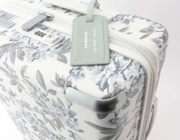 LAURA ASHLEY（ローラ アシュレイ）× Samsonite(サムソナイト) 初コラボレーションによるスーツケースを数量限定発売