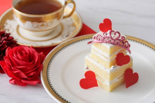 推し活におすすめ！レッド・ブルー・グリーン・イエロー・パープルから選べる、乙女心をくすぐる5色のアフタヌーンティー！  『プリンセス ティアラ アフタヌーンティー』期間限定販売