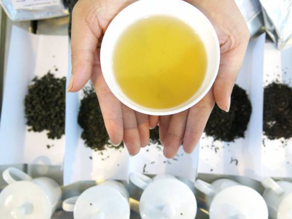 【ダーワ・悠洛 京都】 楽しく学び、美味しくアフターヌーンティーを味わう ロンネフェルト　ティーセミナー開催