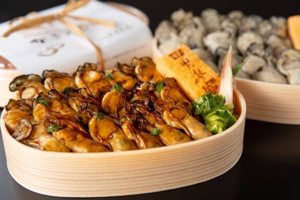 【宮城・松島】2月末で食べ納め！お客様の76％以上が注文・宮城県雄勝産2年もの大ぶり生牡蠣使用「究極のかきフライ」