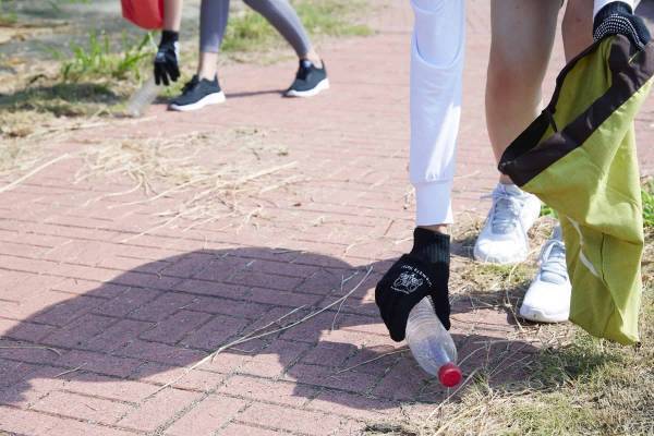 【西表島ホテル】ジョギングをしながらゴミ拾いするSDGsフィットネス「イリオモテプロギング」開催 ～地域の人との繋がりやスポーツを通して西表島の文化や自然を知る～｜期間：2023 年3月1日～4月26日毎週水曜日