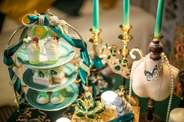 大好きなカラーに囲まれて、推し活ができるコンセプトルーム！第三弾は“グリーン”がテーマ！ 「It’s My Color! ～Emerald Green Room～」販売