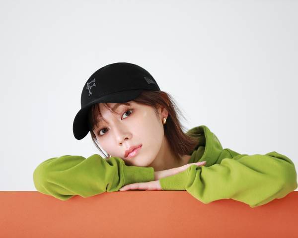 古川優香とニューエラによるコラボコレクション