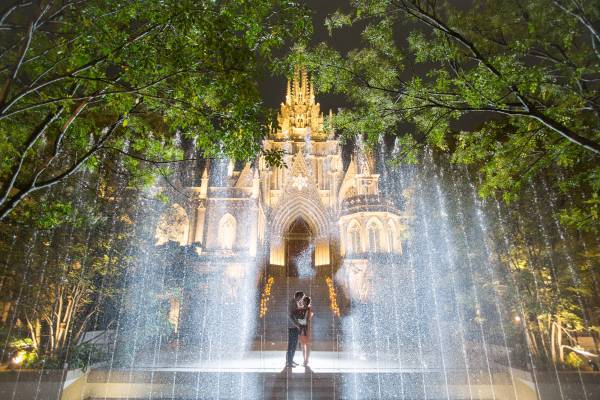 【名古屋】チャペルを貸し切ったサプライズ・プロポーズが人気の「最高のプロポーズ」 ピエール・エルメ・パリによる プロポーズケーキ付きプランが名古屋で初登場