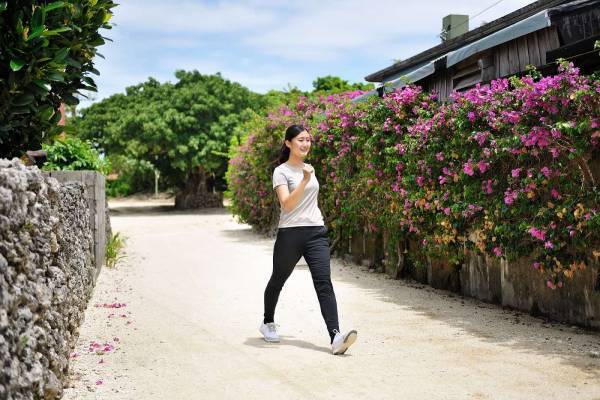 【星のや竹富島】「島のにーぶい鍋」の夕食を新たに提供、豊かな眠りを体感できる「ぐっすりにーぶい滞在」今年も実施｜期間：2022年9月1日～11月30日