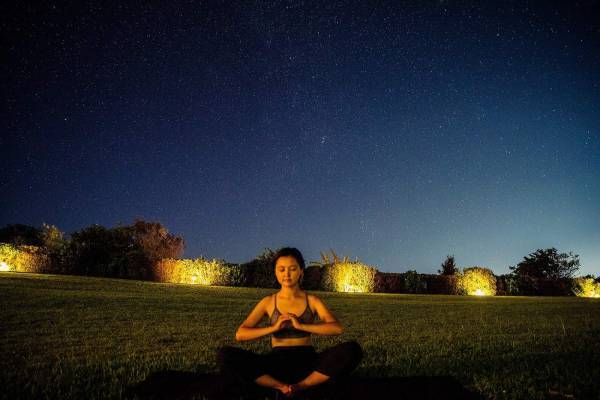 【星のや竹富島】「島のにーぶい鍋」の夕食を新たに提供、豊かな眠りを体感できる「ぐっすりにーぶい滞在」今年も実施｜期間：2022年9月1日～11月30日
