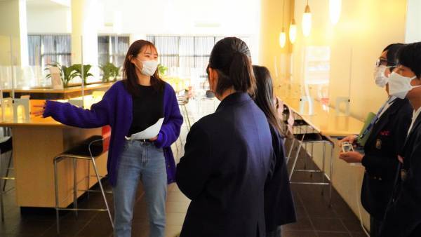 大阪国際大学が大東市立深野中学校のキャリア教育に協力（12月2日）