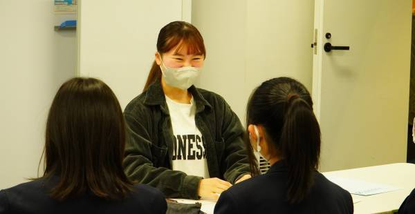 大阪国際大学が大東市立深野中学校のキャリア教育に協力（12月2日）