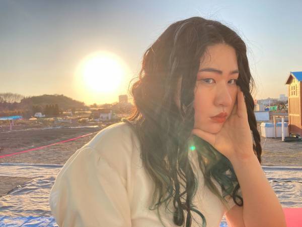 寄稿すればバズる。20代の論客、初のエッセイ『死にそうだけど生きてます』刊行