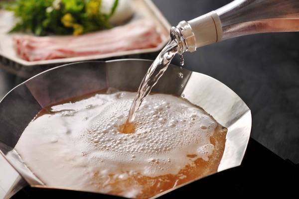 【星のや軽井沢】期間限定「シードルしゃぶしゃぶ」を提供　日本シードルマスター協会認定のアンバサダーが選定｜期間：2022年4月15日～6月30日