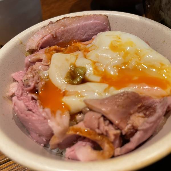 岩手鴨の醤油ラーメン「ダックハイド」が本八幡にオープン！