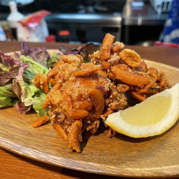 【お菓子食べ放題】せんべろ酒場「駄菓子バー。縁日」が溜池山王に移転オープン！