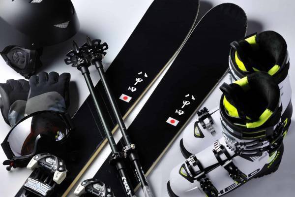 【奥入瀬渓流ホテル】極上のパウダースノーを楽しむ専属ガイド付き宿泊プラン「八甲田パウダースノー満喫ステイ」新登場｜提供期間：2023年1月9日～2月28日の日、月、火、水曜日限定