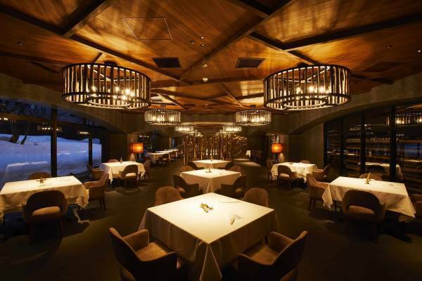 【奥入瀬渓流ホテル】極上のパウダースノーを楽しむ専属ガイド付き宿泊プラン「八甲田パウダースノー満喫ステイ」新登場｜提供期間：2023年1月9日～2月28日の日、月、火、水曜日限定