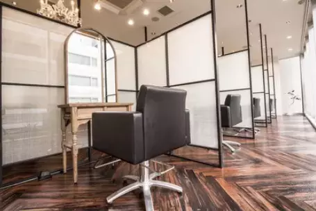 栄駅から徒歩3分！ゆったりリラックスできる個室型ヘアサロン『CHANDEUR 栄店』の情報を駅近ドットコムで公開