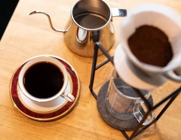 世田谷区上町駅から徒歩3分！世界中から厳選した絶品コーヒーを味わえるお店『カフェ ヤスクーカ』コーヒーセミナー開催の情報をFindグルメに公開