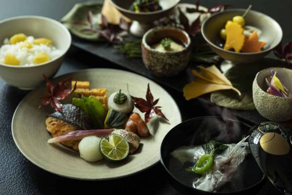 【星のや東京】都心で秋を堪能する「東京・秋麗(しゅうれい)滞在」開催～「お月見人力車」や「紅葉箱庭作り」でより深く秋を満喫～｜期間：2022年9月1日～11月30日