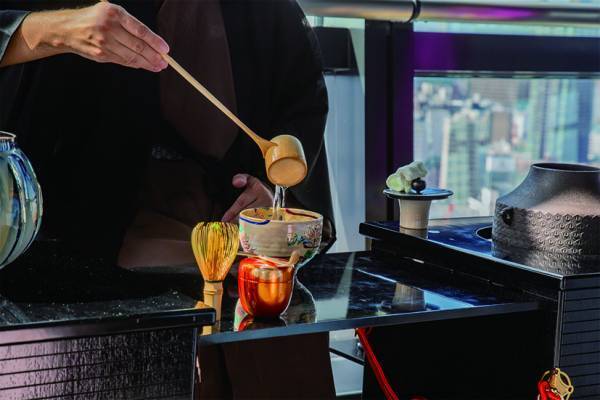 10月31日のイベントクルーズ！「東京タワー展望デッキで茶道体験と浅草大黒家の江戸前天丼ランチ」