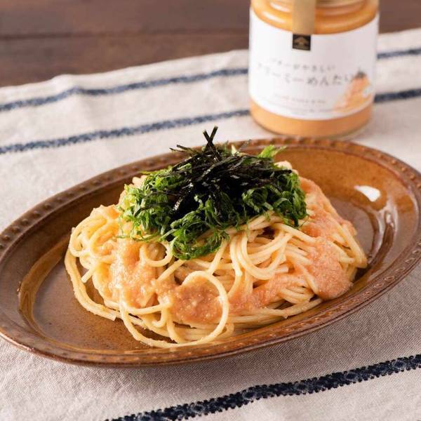 ＼簡単でおいしい！新生活の味方／久世福のパスタソースに「濃厚ケチャップ味のなつかしナポリタン」「バターがやさしいクリーミーめんたい」が仲間入り！【久世福商店】