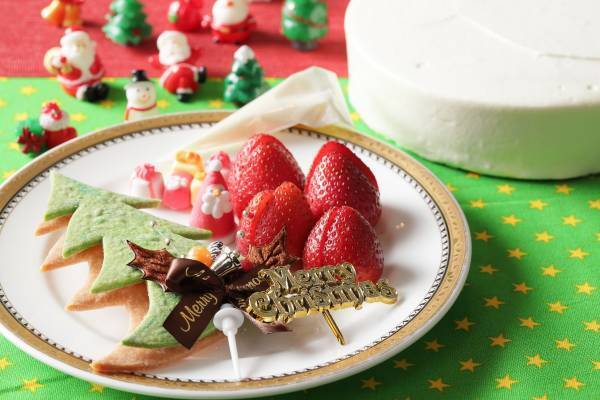 【名古屋】ムースとショートケーキが楽しめる豪華ケーキや7大アレルゲンフリーのキッズカスタマイズケーキが登場「ストリングス クリスマスケーキ2022」