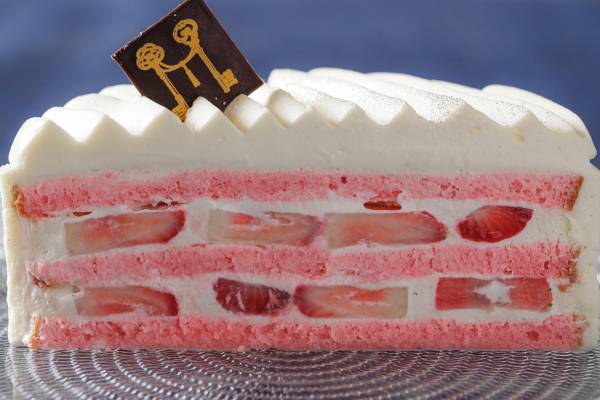 【名古屋】ムースとショートケーキが楽しめる豪華ケーキや7大アレルゲンフリーのキッズカスタマイズケーキが登場「ストリングス クリスマスケーキ2022」