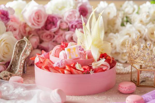 【名古屋】ムースとショートケーキが楽しめる豪華ケーキや7大アレルゲンフリーのキッズカスタマイズケーキが登場「ストリングス クリスマスケーキ2022」