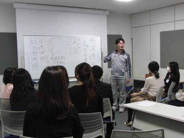 “泣くだけ”でストレス解消と免疫力が上がる、鎌倉涙活ツアー