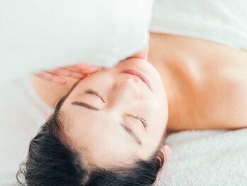 高崎市にあるプライベートサロンフェイシャルエステ『Anela』ニキビ・毛穴・シミ・シワでお悩みの方や、ハリ弾力を回復したい、肌をツヤツヤにしたい方におすすめ！Findビューティで情報を公開