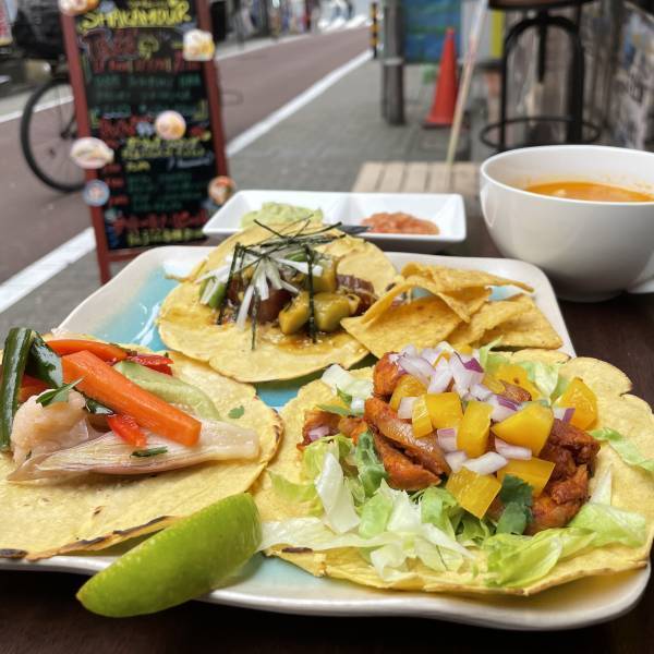 【渋谷のタコス女子】メキシコでも沖縄でもないハワイアンタコス！SHAKAMOUR（シャカムール）がリニューアルオープン！