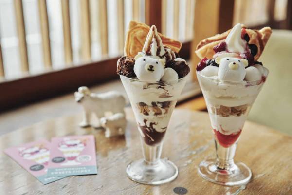 【OMO7旭川 】お揃いのルームウェアを着て、シロクマグッズに囲まれるコンセプトルームやシロクマパフェを満喫できる「シロクマバレンタイン女子会」販売｜期間：2023年2月1日～28日