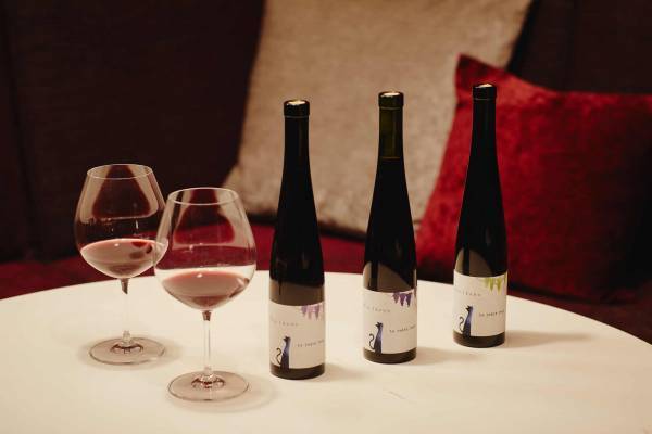 【リゾナーレ八ヶ岳】希少なワインと八ヶ岳のテロワールを堪能できる「ドメーヌ ミエ・イケノ　究極のワインステイ～冬～」提供 ～葡萄の果皮や種子を発酵、蒸留して造るグラッパとボンボンショコラもご用意～｜期間：2022年12月12日～2023年3月31日の平日限定