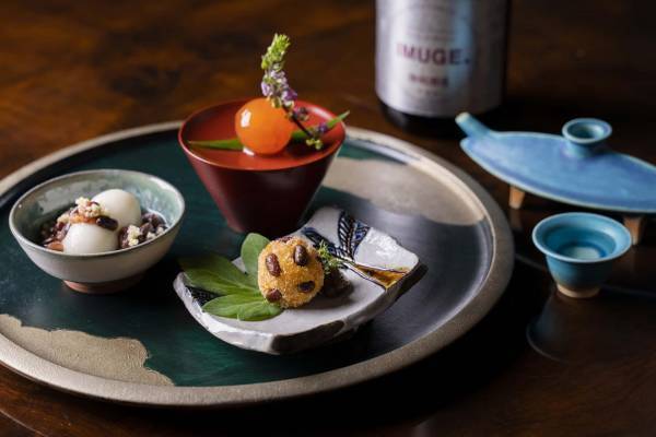 【星のや竹富島】三線の音色が演出する貸し切りプールで幻想的な月を愉しむ「てぇどぅんぬ月見」実施｜期間：2022年9月5～16日、10月6～16日、11月2～14日