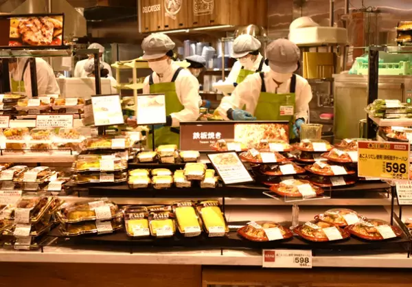 新宿区4店舗目！コンパクトながらライフの最新コーナー全投入！ライフらしさあふれる「ライフ市谷薬王寺店」グランドオープン