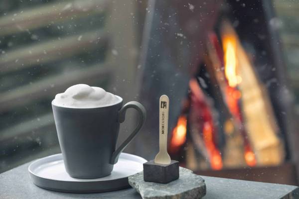 【軽井沢星野エリア】ミニカーリングやアイスジェンガーなど氷を使って楽しむイベント「軽井沢 フローズンフィールド」開催｜期間：2023年1月25日～2月28日