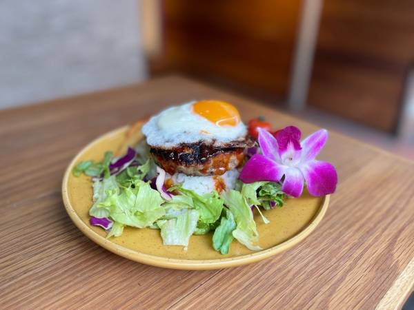 本格的なロコモコとふわふわパンケーキ！「HoaAloha/ホアアロハ」が横浜反町にオープン!!